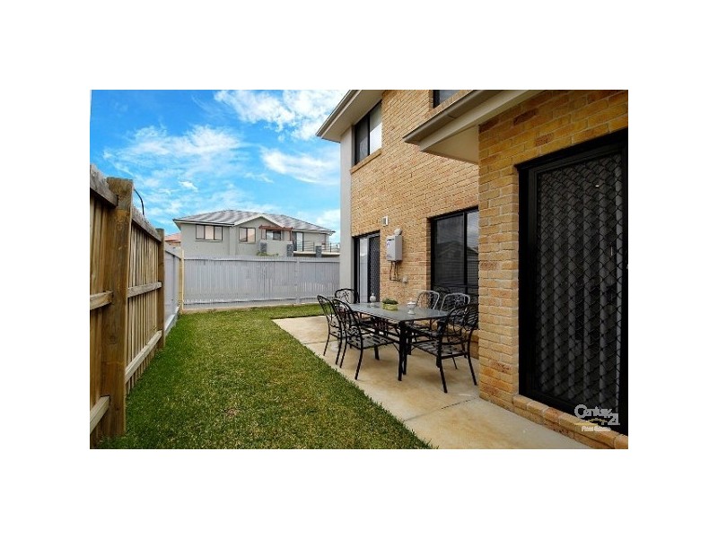 32 Castleford Tce, Stanhope Gardens NSW 2768