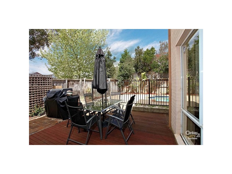 1 Cressy Ave, Beaumont Hills NSW 2155