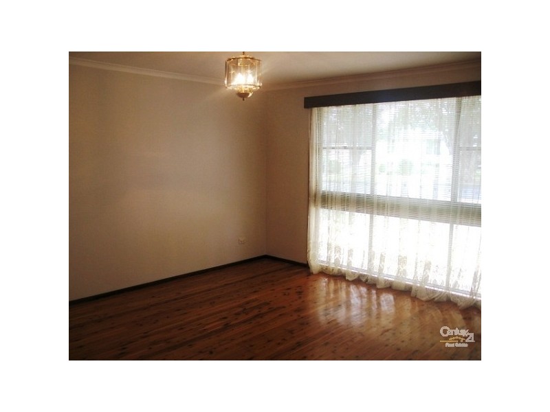 19 Robinson St, Riverstone NSW 2765