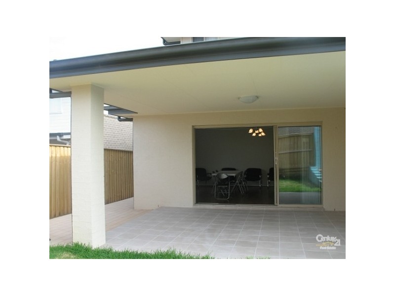 22 Hedge Street, Rouse Hill NSW 2155