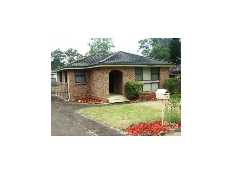 19 Robinson St, Riverstone NSW 2765