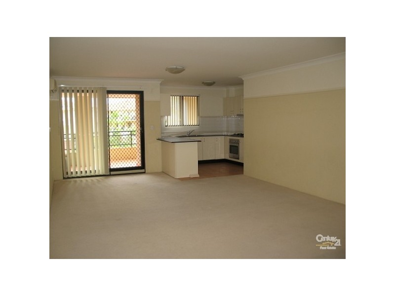 4/78-82 Old Northern Rd, Baulkham Hills NSW 2153