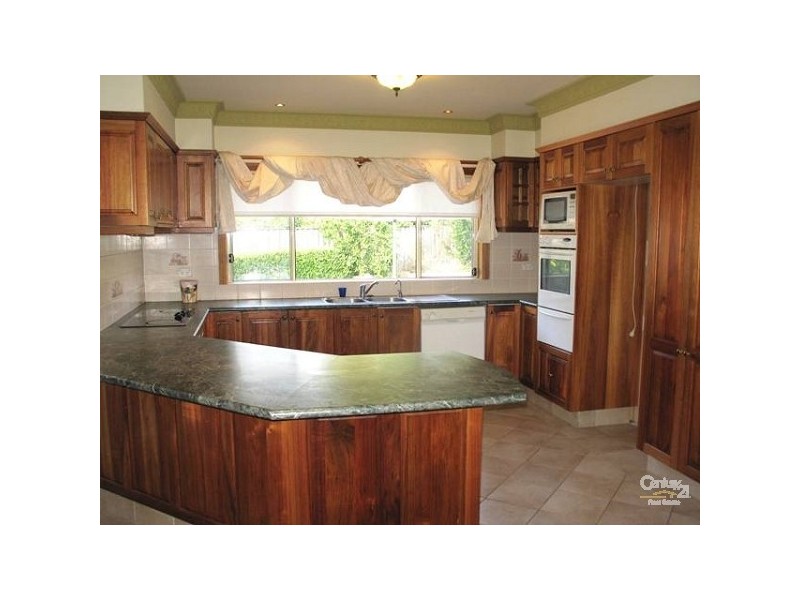 11 Strachan Court, Kellyville NSW 2155