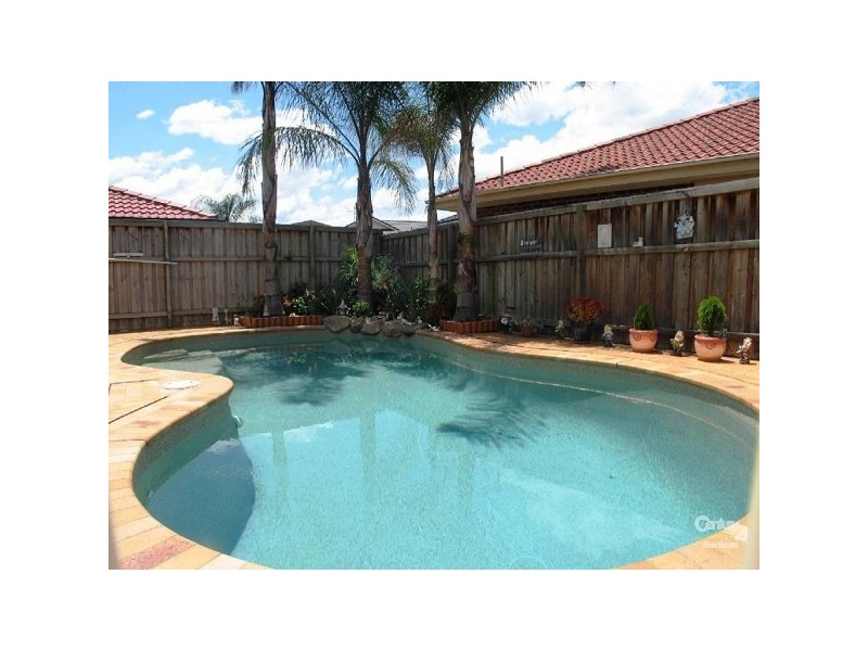 10 Ramillies Way, Beaumont Hills NSW 2155