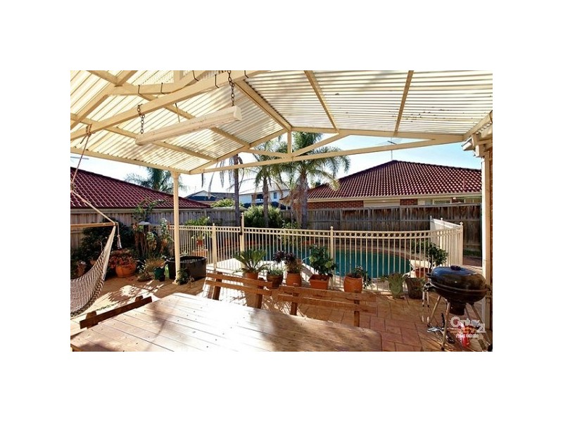 10 Ramillies Way, Beaumont Hills NSW 2155