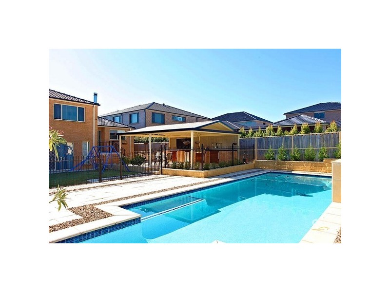 8 Henfield Street, Stanhope Gardens NSW 2768