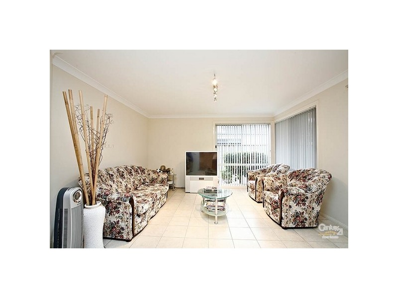 13 Dunross Place, Beaumont Hills NSW 2155