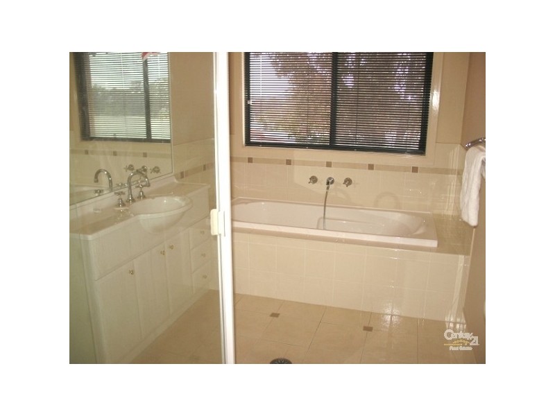 25 Laurina Way, Glenwood NSW 2768