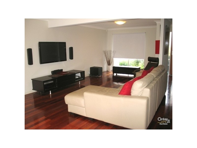 70 Treetop Cct, Quakers Hill NSW 2763