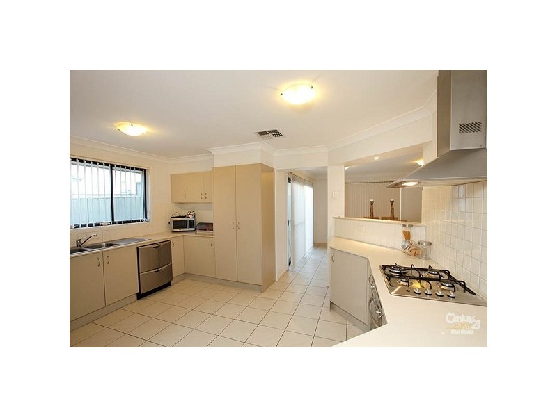 8 Valis Rd, Glenwood NSW 2768