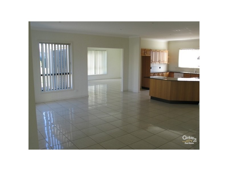 8 Meredith Ave, Kellyville NSW 2155