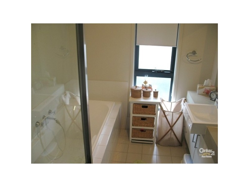 70 TreeTop Cct, Quakers Hill NSW 2763