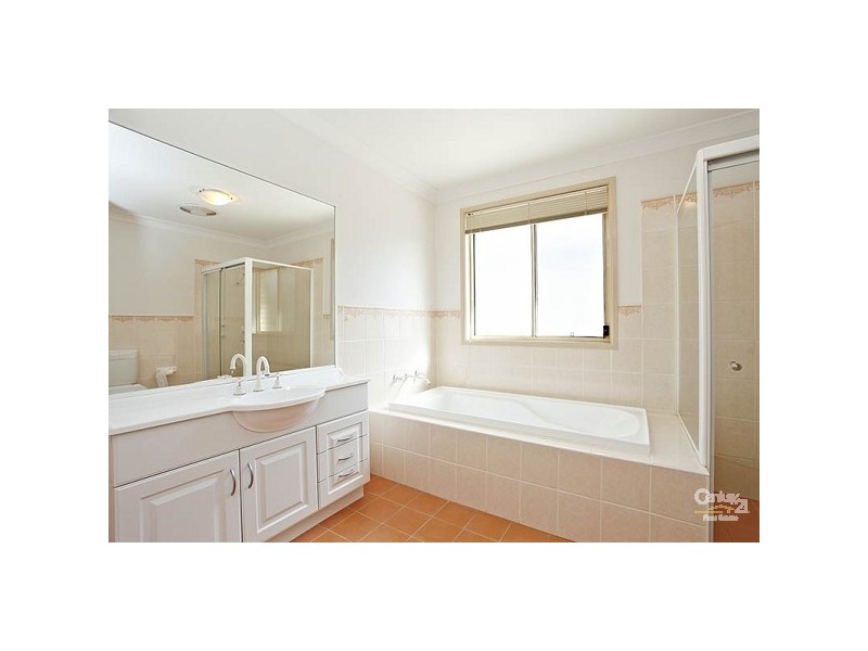 2 Zenith Ct, Glenwood NSW 2768