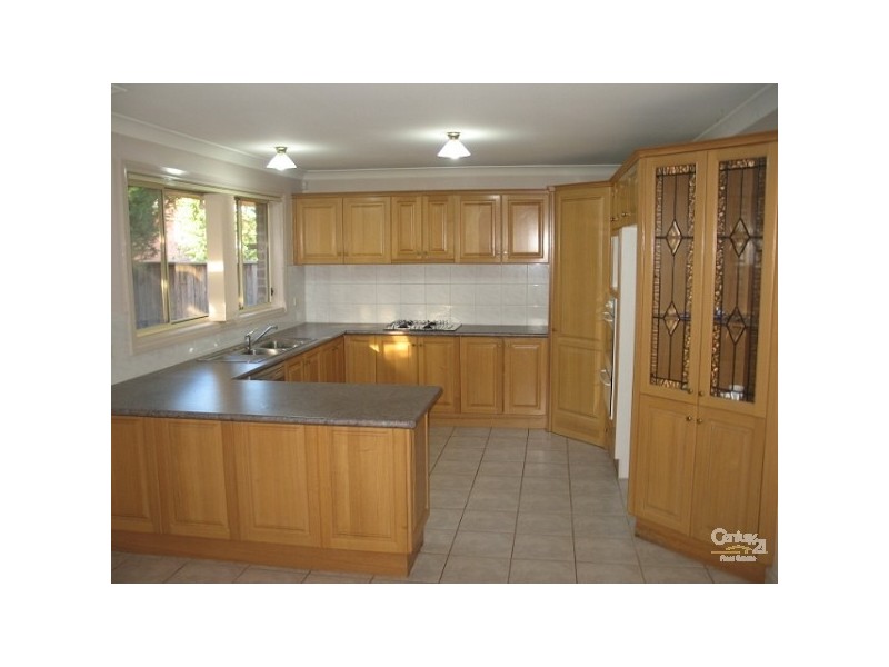 16 Tellicherry Cct, Beaumont Hills NSW 2155