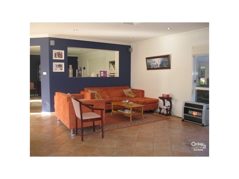 12 Lightwood Way, Beaumont Hills NSW 2155