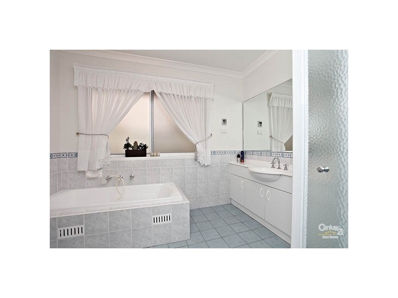 27 Damien Dr, Parklea NSW 2768