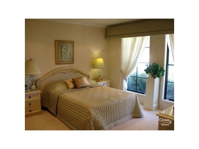 19 Halcyon Ave, Kellyville NSW 2155