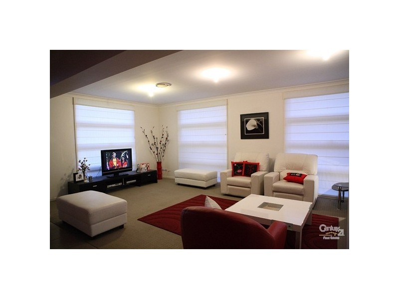 28 Benson Rd, Beaumont Hills NSW 2155