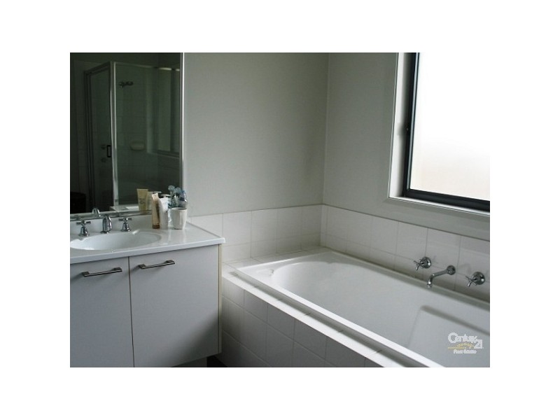 2 Maidstone Street, Stanhope Gardens NSW 2768