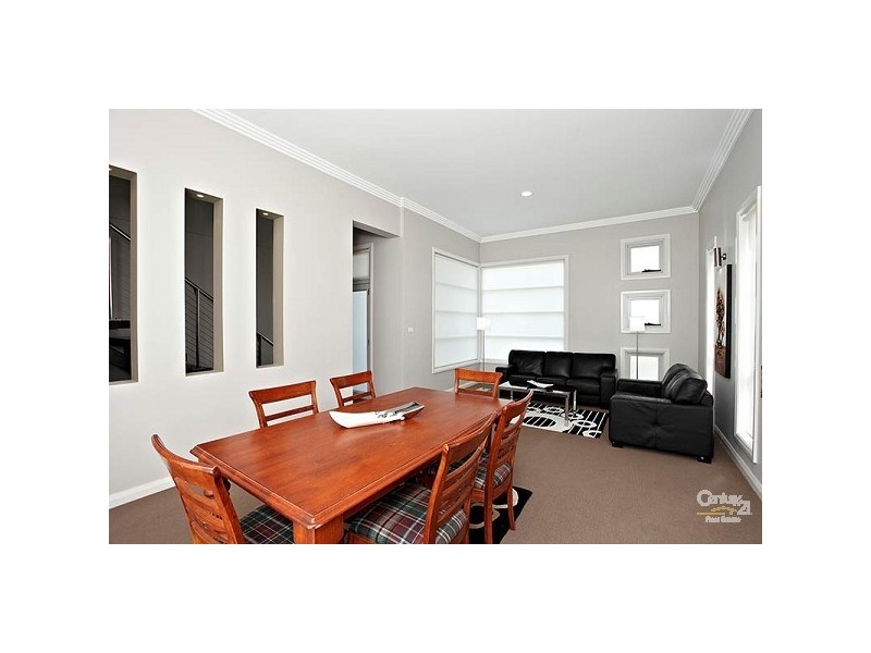 3 Rainford St, Stanhope Gardens NSW 2768