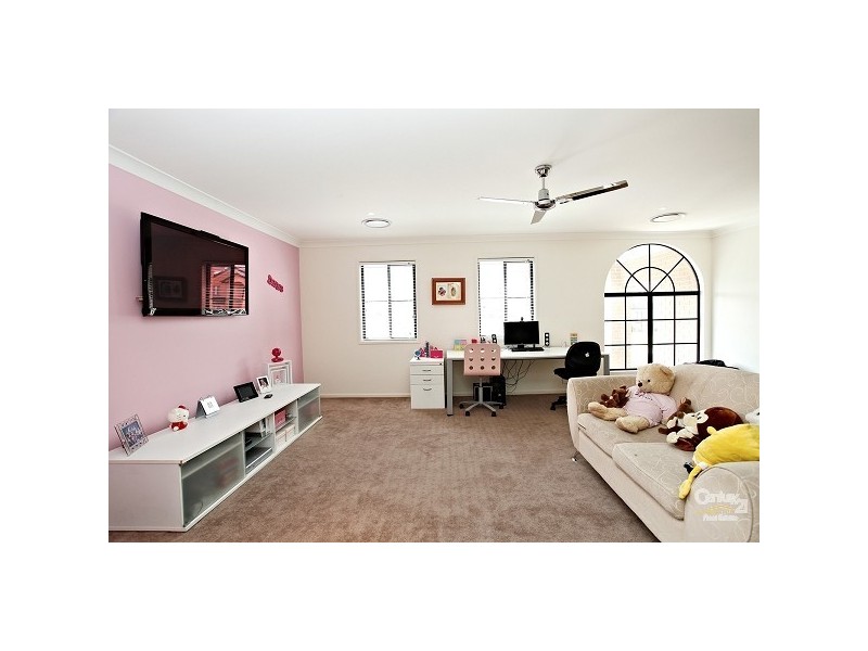 12 Bruton Ave, Kellyville Ridge NSW 2155