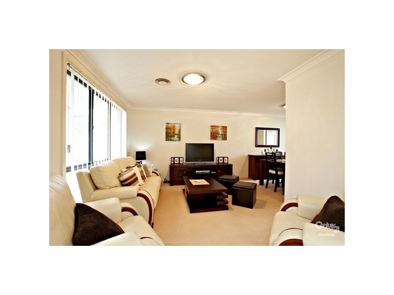 17 Aberdour Ave, Rouse Hill NSW 2155