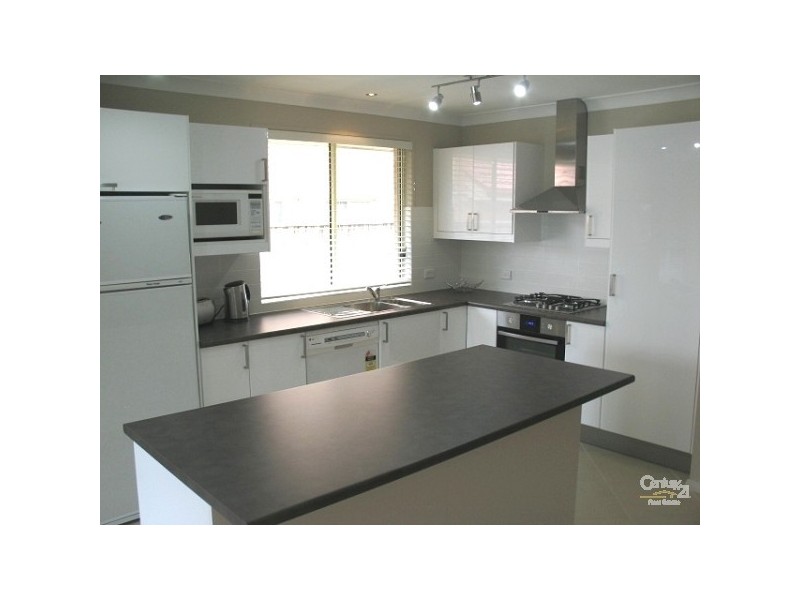 28 Aberdour Ave, Rouse Hill NSW 2155