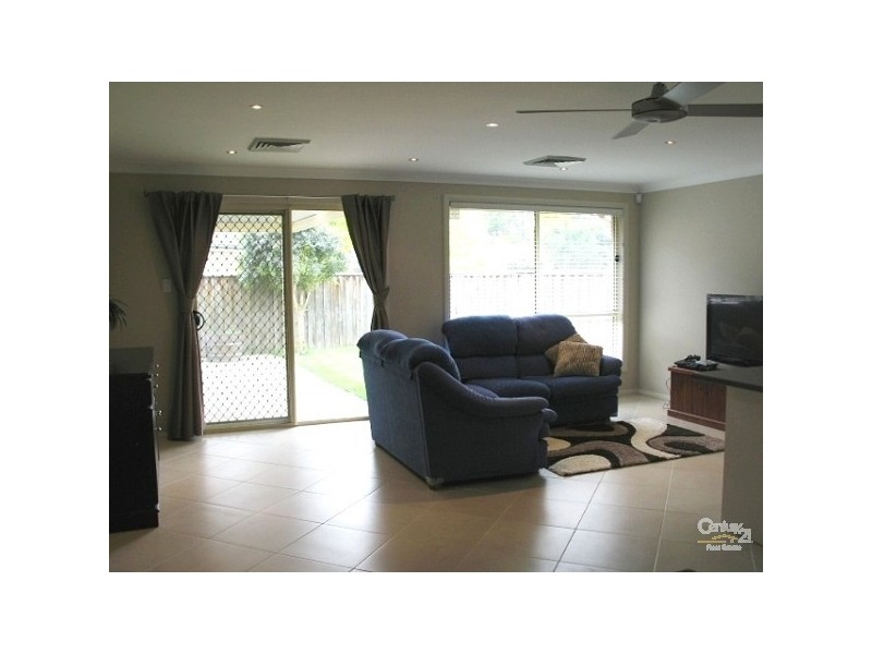 28 Aberdour Ave, Rouse Hill NSW 2155