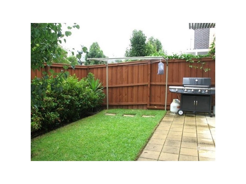 12 Freshwater Rd, Rouse Hill NSW 2155