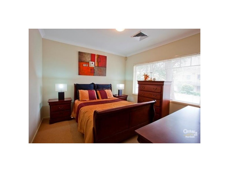 1 Sirrius Close, Beaumont Hills NSW 2155