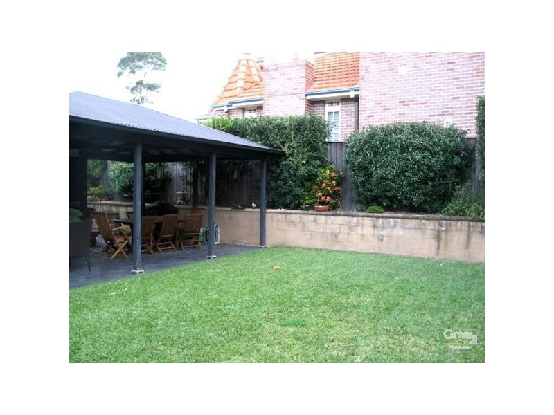 2 Balfour Ave, Beaumont Hills NSW 2155