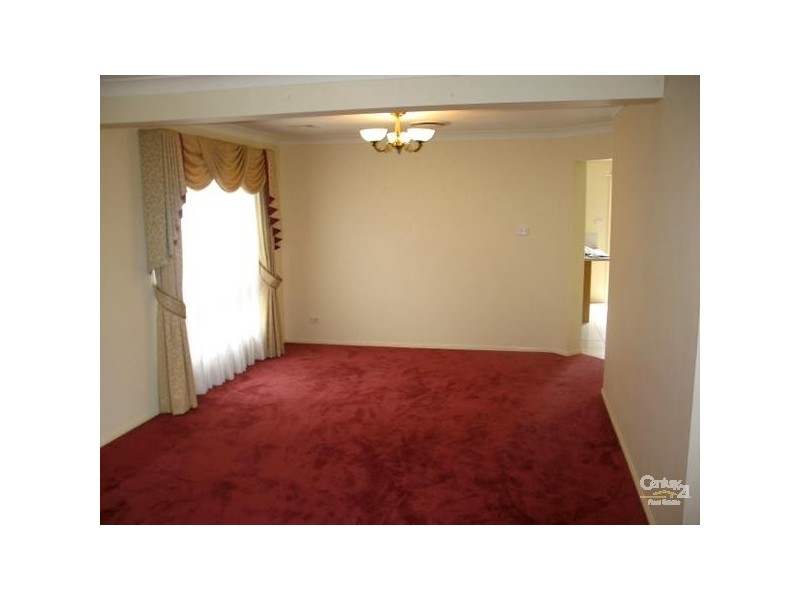 10 Kirton St, Stanhope Gardens NSW 2768