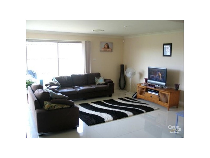 21 Rebellion Cct, Beaumont Hills NSW 2155