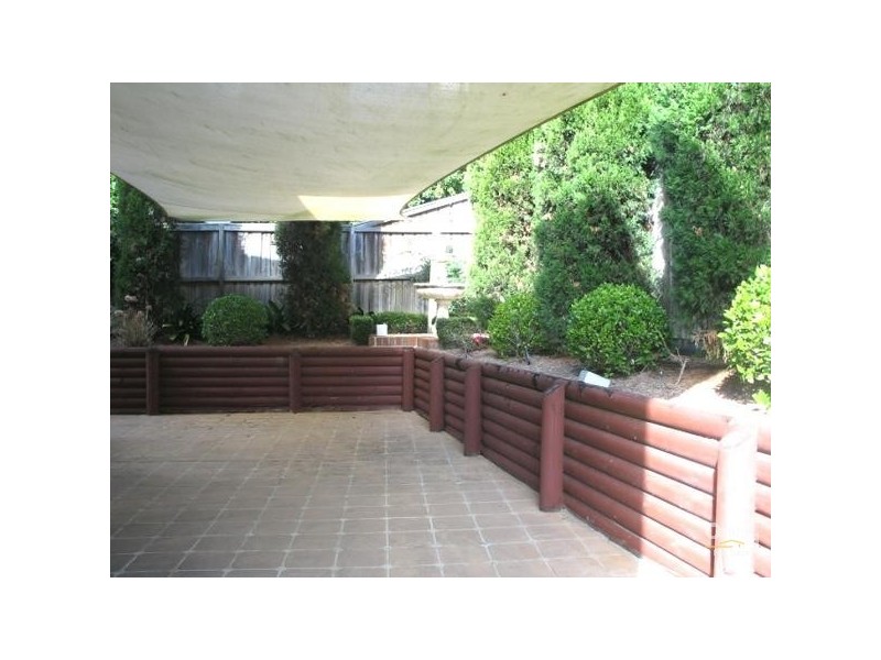4 Balfour Ave, Beaumont Hills NSW 2155