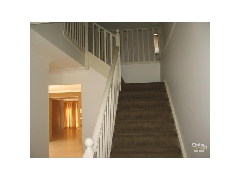 6 Brampton Drive, Beaumont Hills NSW 2155