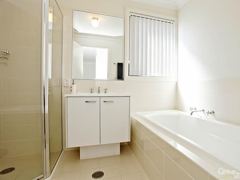 172 Stanhope Parkway, Stanhope Gardens NSW 2768