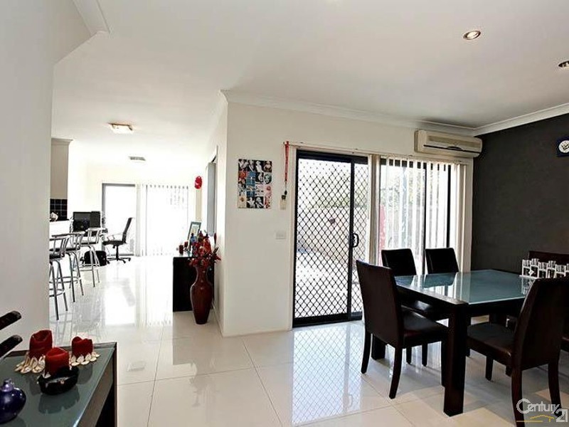 2 Kendell St, Stanhope Gardens NSW 2768