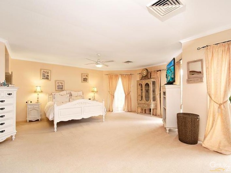 7 Ramillies Way, Beaumont Hills NSW 2155