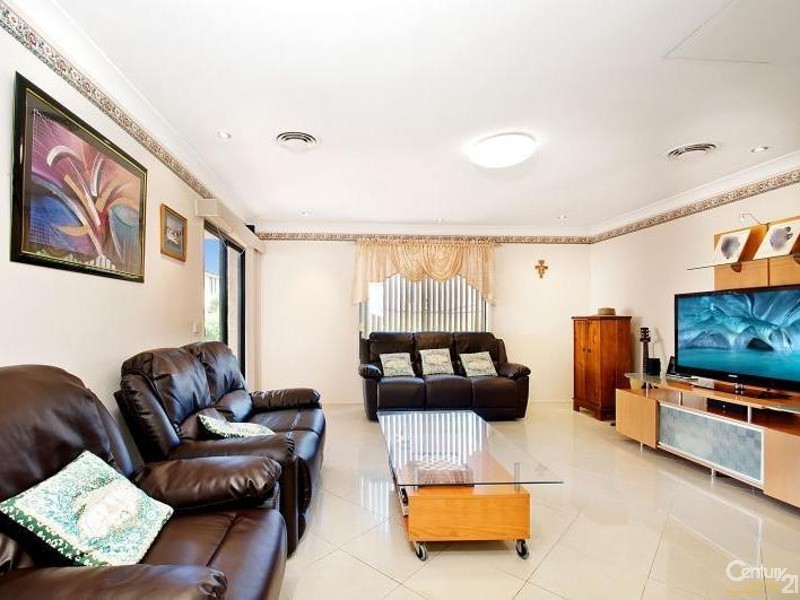 21 Marsden Ave, Kellyville NSW 2155