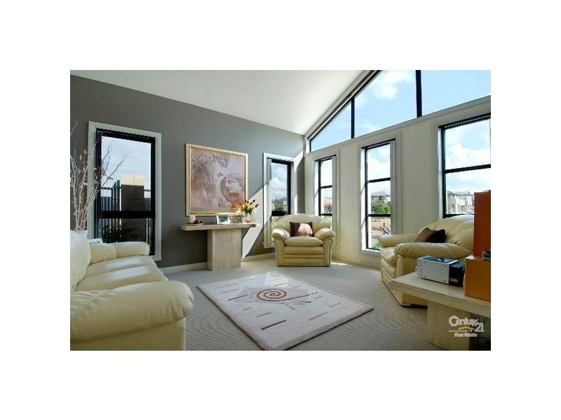 32 Castleford Tce, Stanhope Gardens NSW 2768