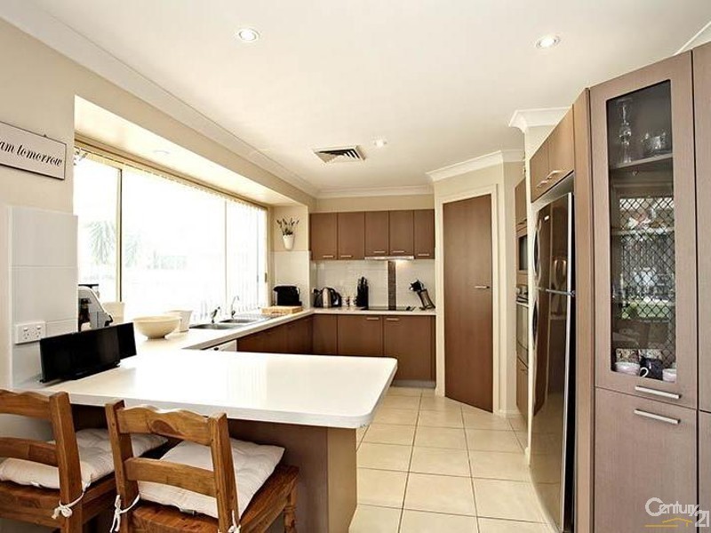 10 Cotton Grove, Stanhope Gardens NSW 2768