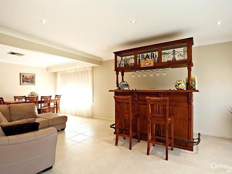 10 Cotton Grove, Stanhope Gardens NSW 2768