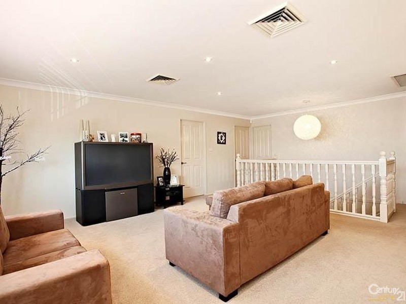 10 Cotton Grove, Stanhope Gardens NSW 2768