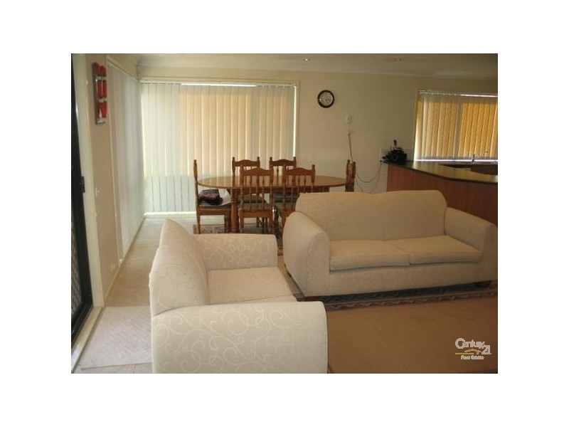 6 Winter Ave, Kellyville NSW 2155