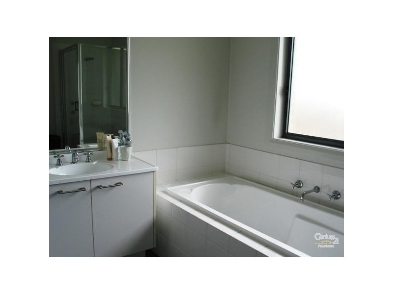 2 Maidstone St, Stanhope Gardens NSW 2768