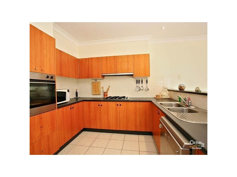 7 Roxburgh Cres, Stanhope Gardens NSW 2768