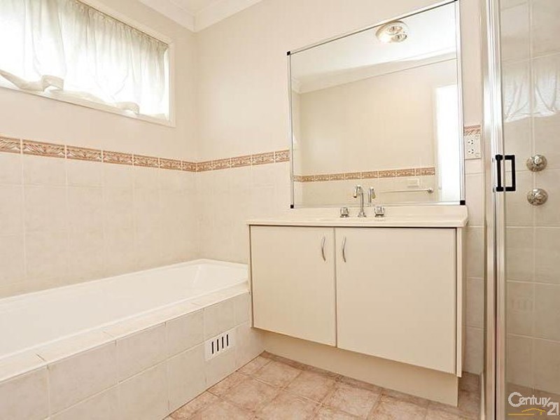 26 Martens Cct, Kellyville NSW 2155