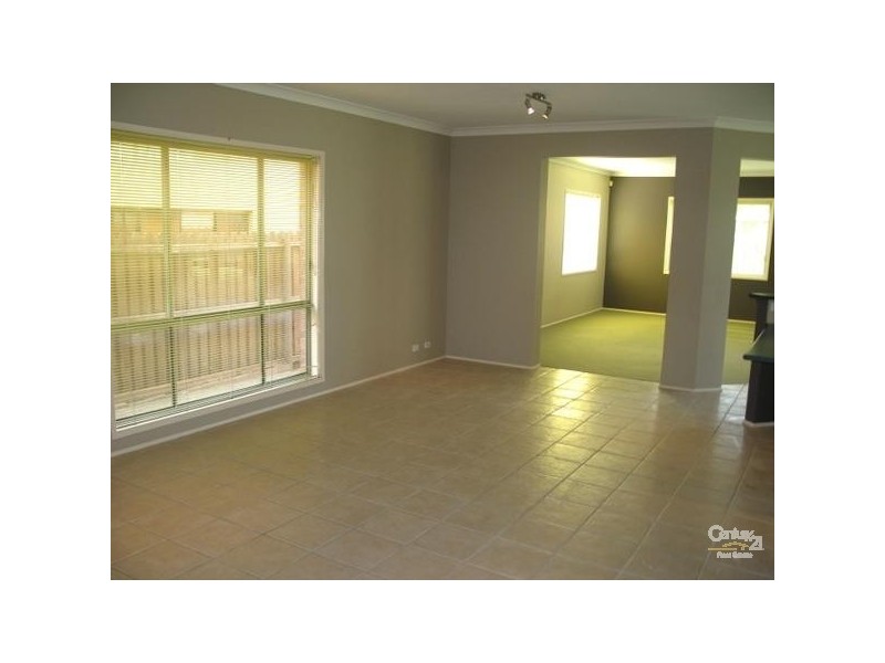 27 Adelphi St, Rouse Hill NSW 2155