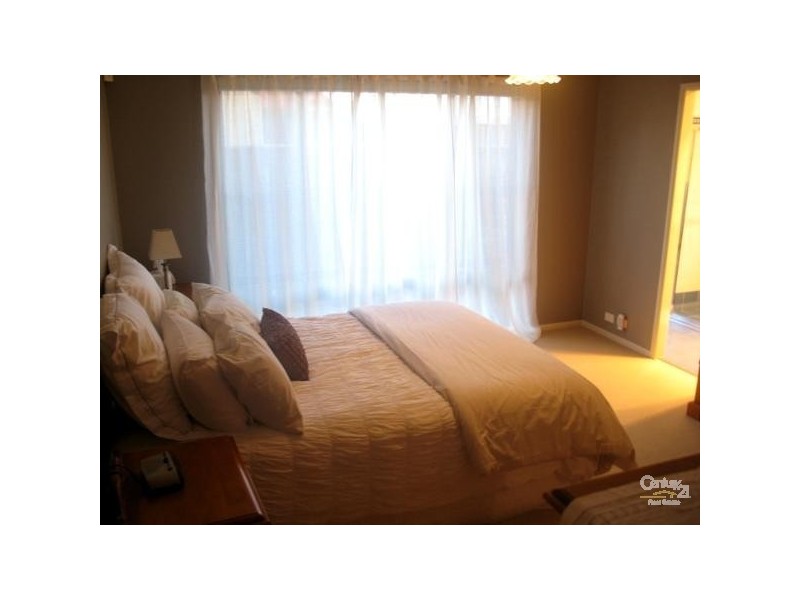 12 Yellowgum Ave, Rouse Hill NSW 2155