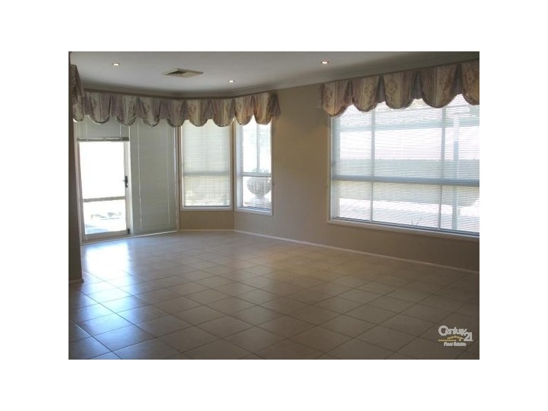 52 Perkins Drive, Kellyville NSW 2155